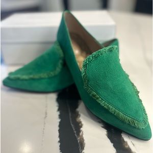 Donald J. Pliner pointed toe green fringe loafer New in box